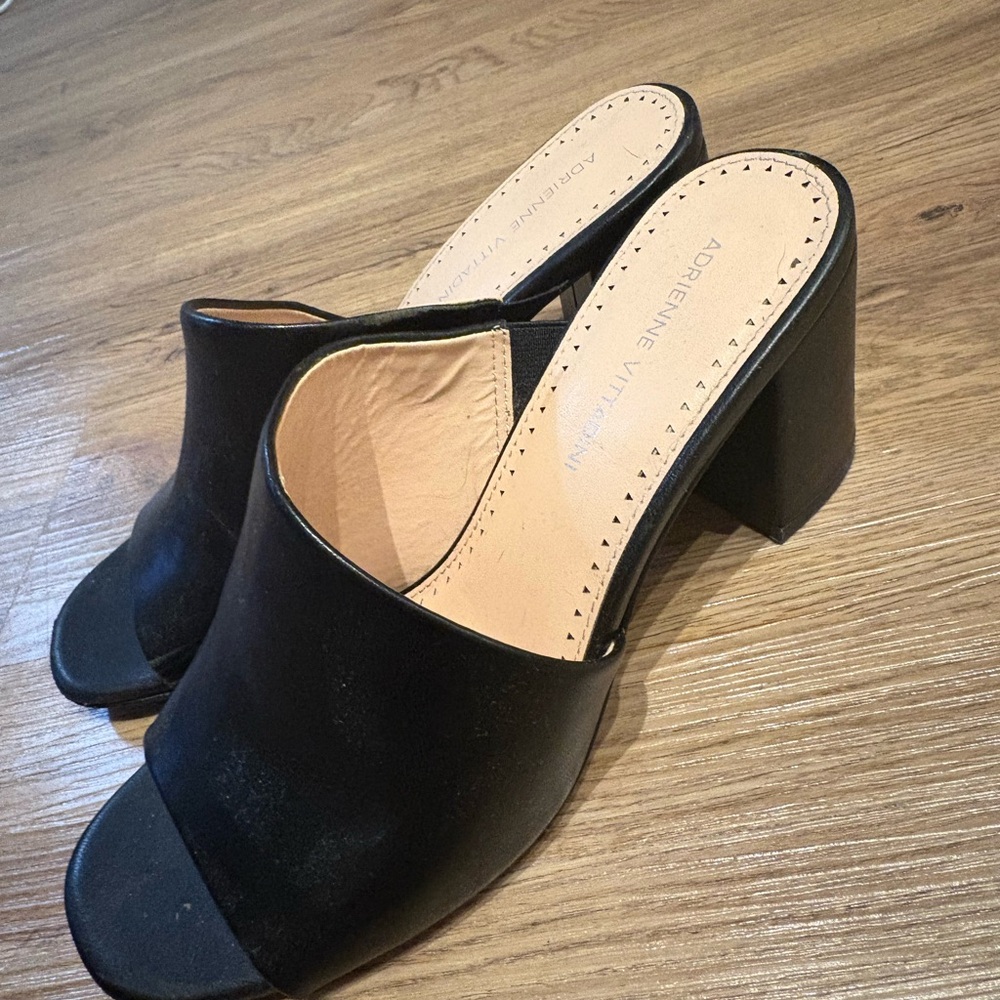 Adrienne Vittadini Black Women's Mules - Picture 2 of 7